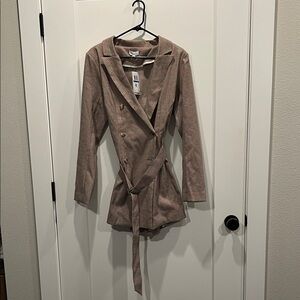 Tailored Double-Breasted Houndstooth Blazer with Belt - Beige/Brown